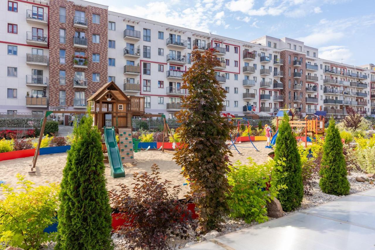 Modern & Bright With Parking And Balcony By Renters Appartement Warschau